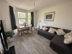 Modern 2 bedroom flat, SE6